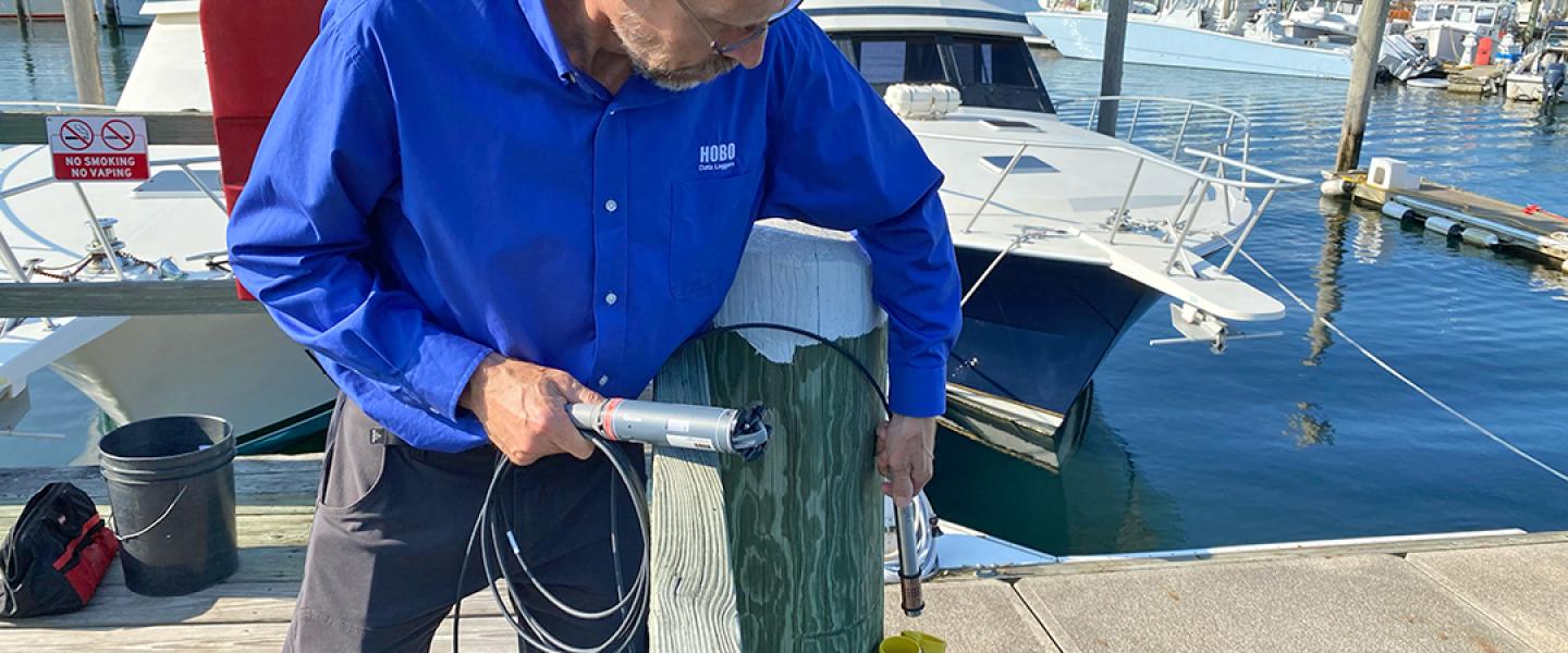 Deploying water level data loggers